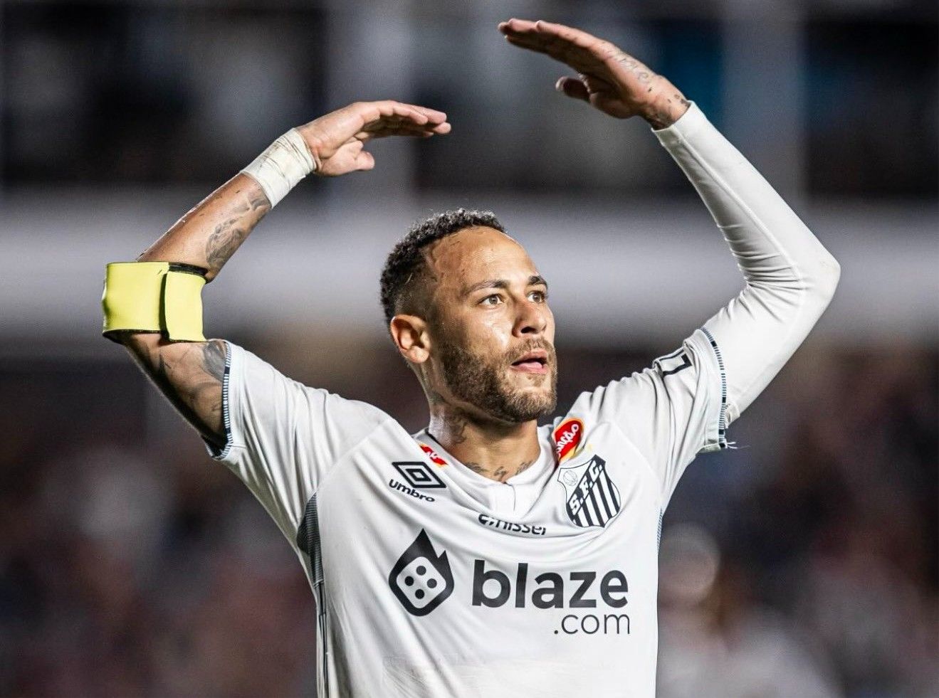 平博下载平博体育-内马尔回归赛场，问鼎冠军首场状态亮眼，热火观众沸腾！-平博下载平博体育